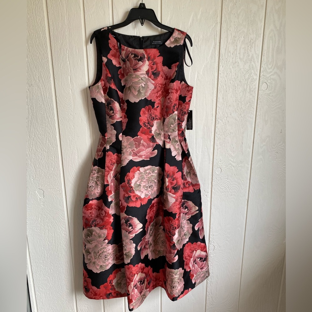 NWT Tahari ASL sleeveless floral Jacquard A-Line pocket dress